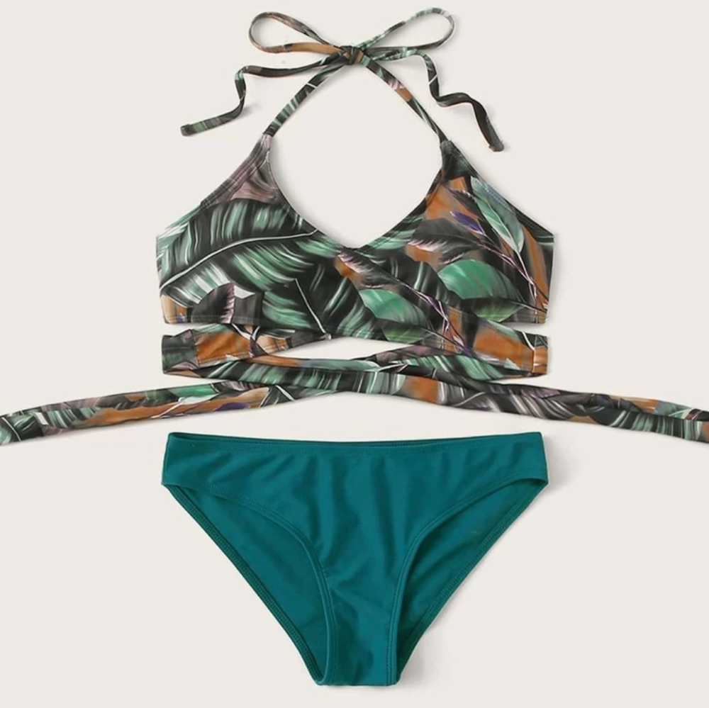 Tropical Criss Cross Halter Bikini Set - Picture 5 of 8